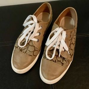 Calvin Klein Logo Sneakers - Size 9